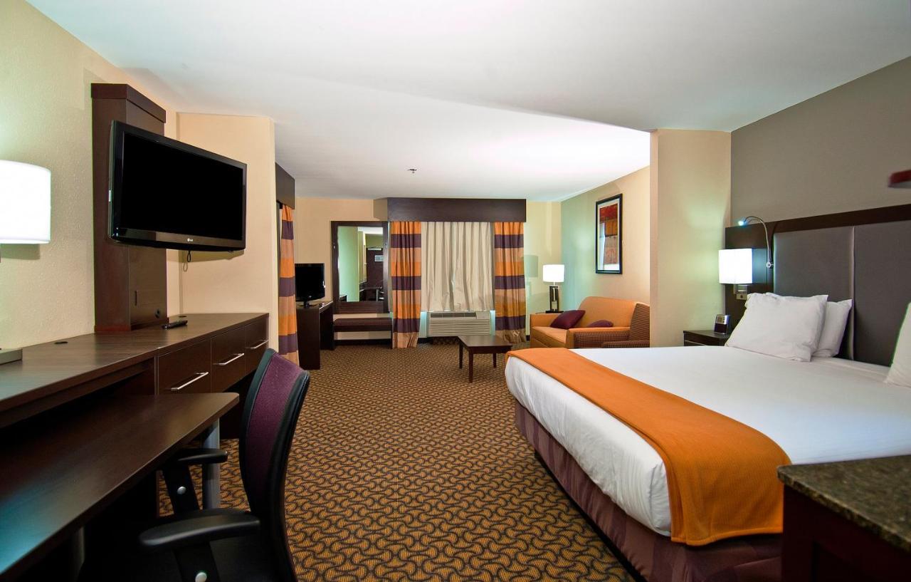 Holiday Inn Express & Suites Jackson/Pearl International Airport Exteriér fotografie